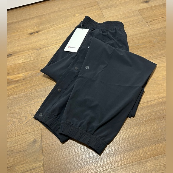 lululemon black jogger track pants NWT - Picture 7 of 15